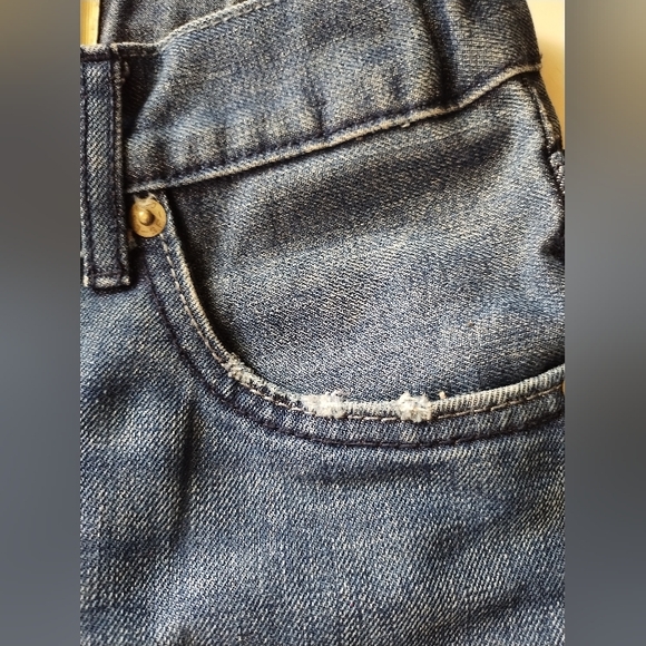 Levi's Strauss & Co. 514 Straight Leg Jeans | 12 Reg (W26xL26) | Medium Wash - Picture 10 of 11